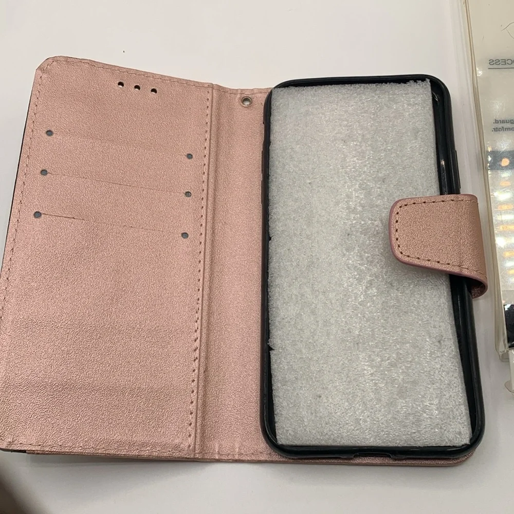 Lot of two iphone XS crative phone case and screen protector new